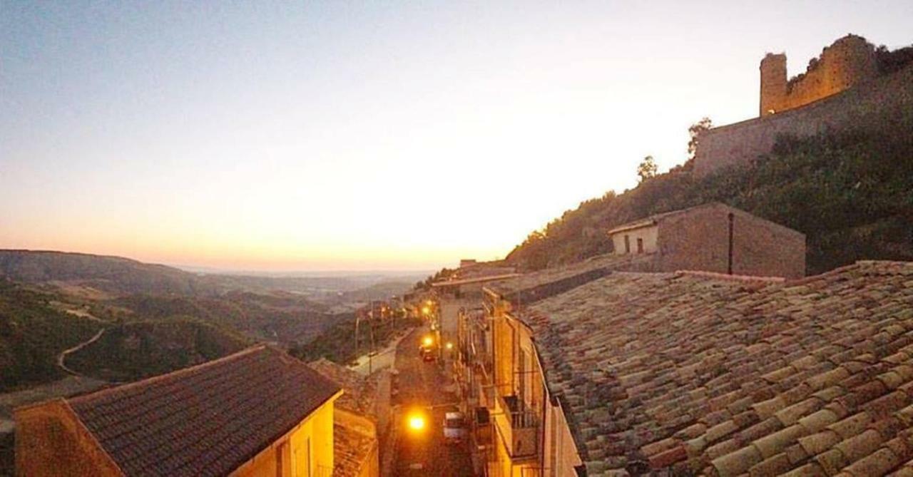 Experience Il Paesino Hotel Licodia Eubea Екстериор снимка